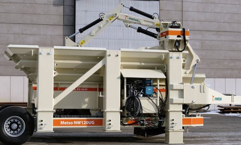 Crusher for underground mining