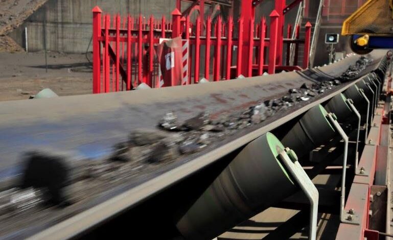 UMK announces reduction in manganese production