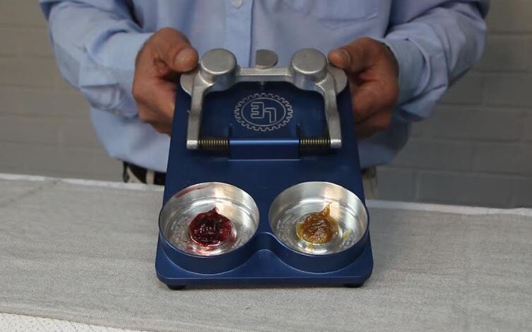 Same viscosity, different performance: How to choose the best grease