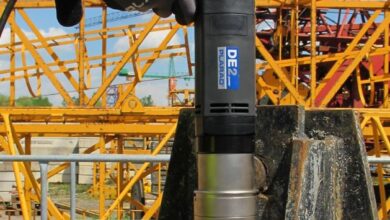 Bolt torqueing and tensioning