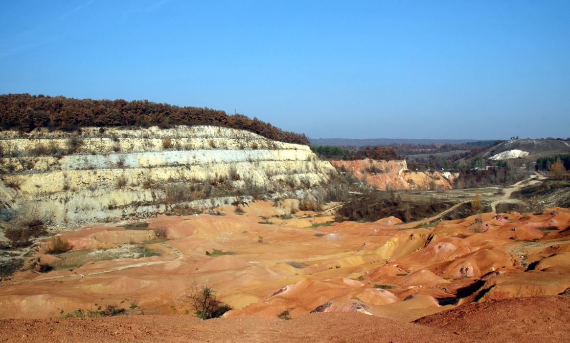 lindian-resources-secures-100-ownership-of-lelouma-bauxite-project