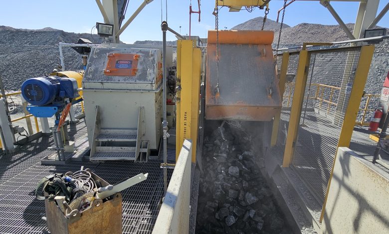 Custom Weba Chute solution transforms material flow at Saudi mine