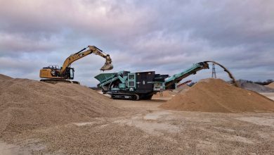 Pilot Crushtec powers Ovenden earthmoving with new Twistertrac VS350E